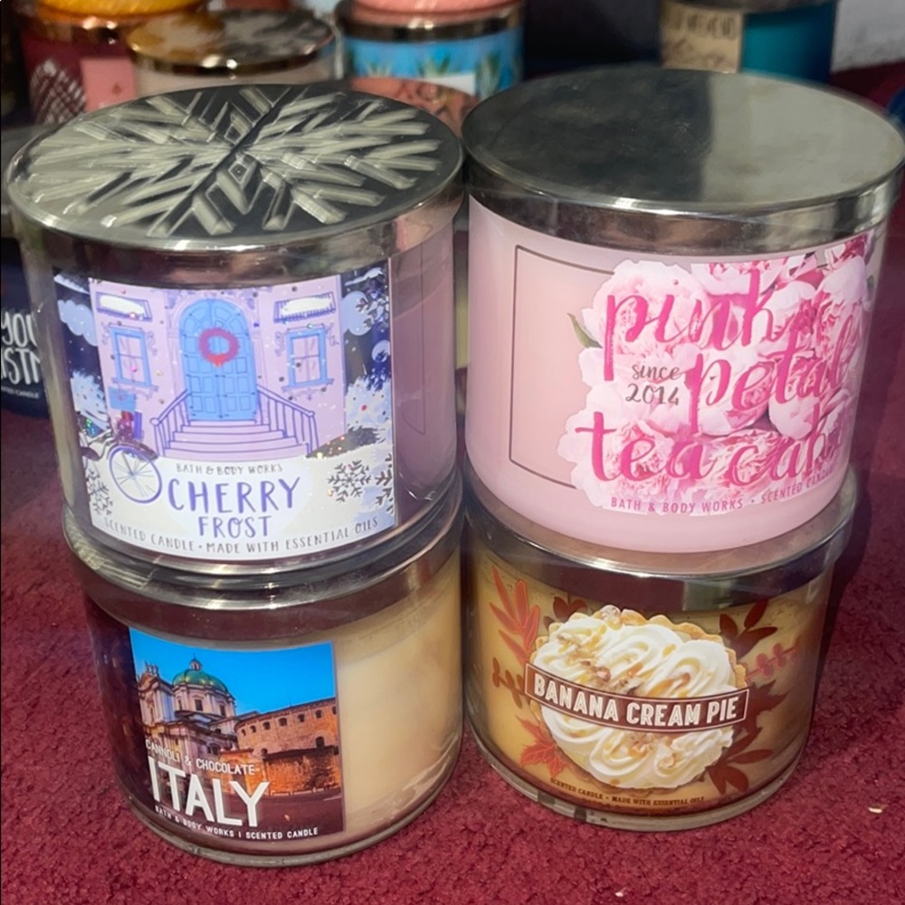 4 lightly used Bath & Body Works candles